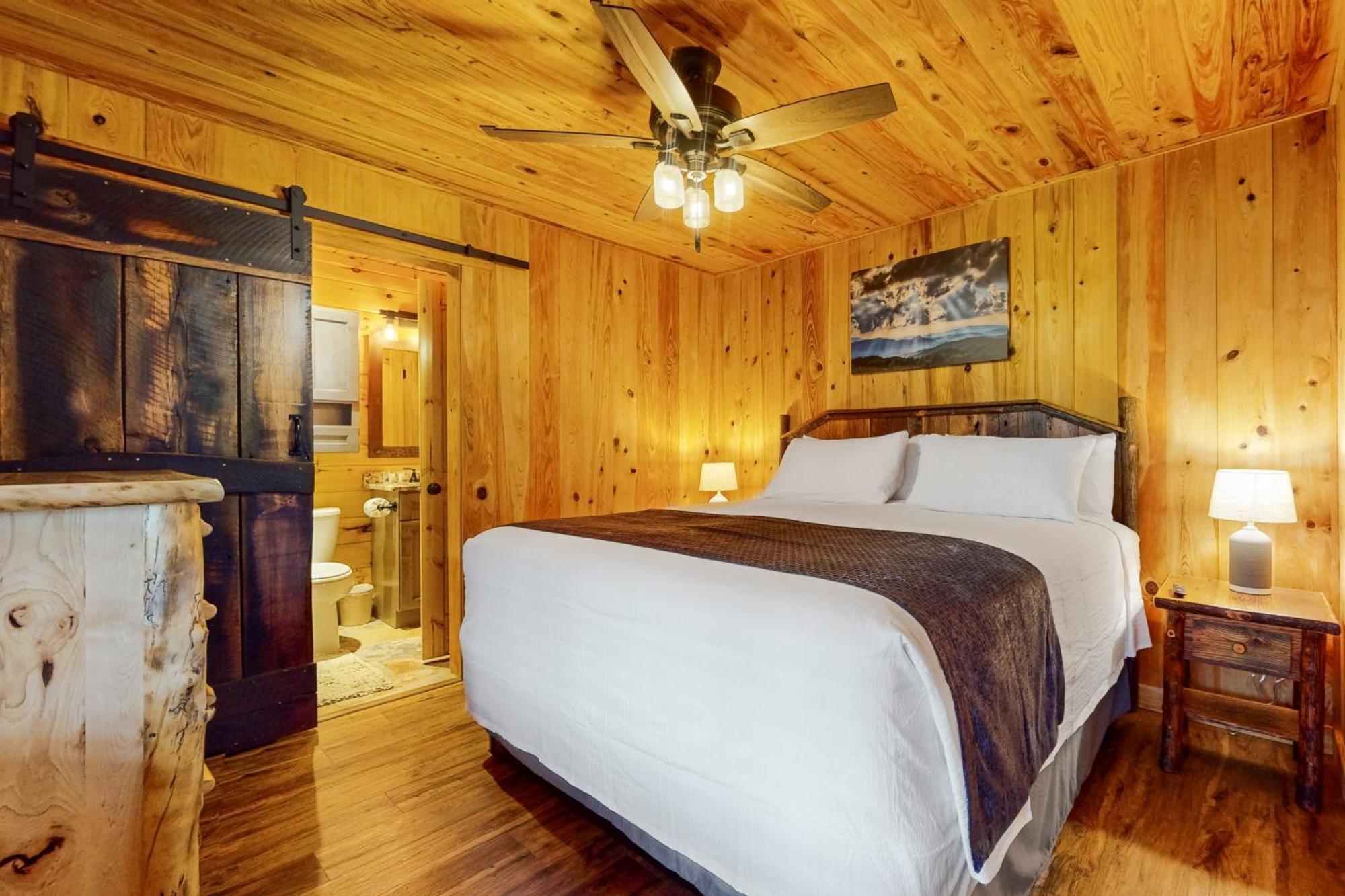 Rivers Edge Villa Cosby Bagian luar foto