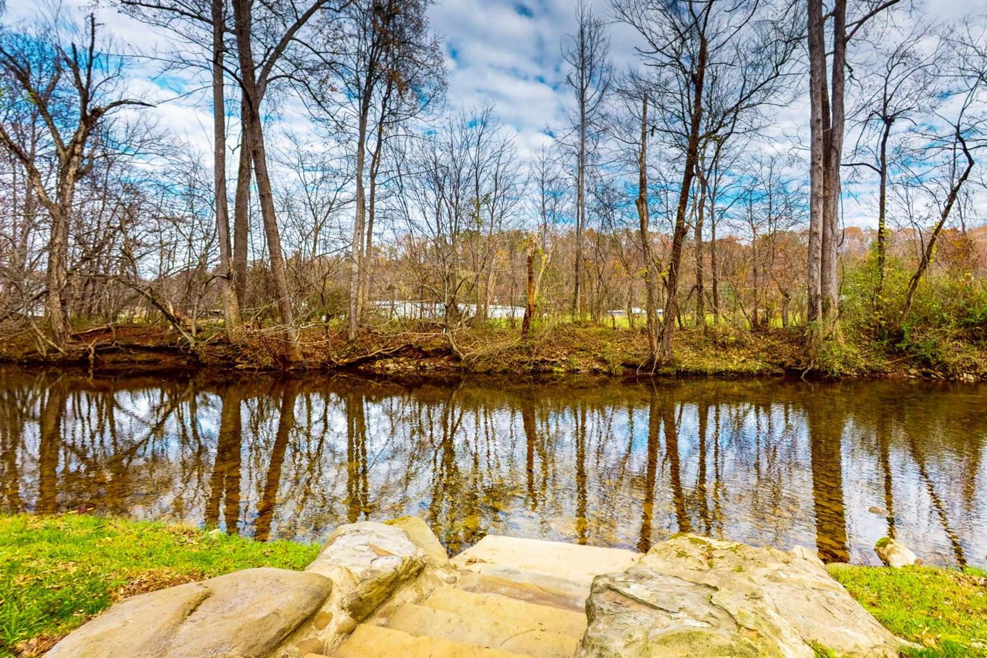 Rivers Edge Villa Cosby Bagian luar foto