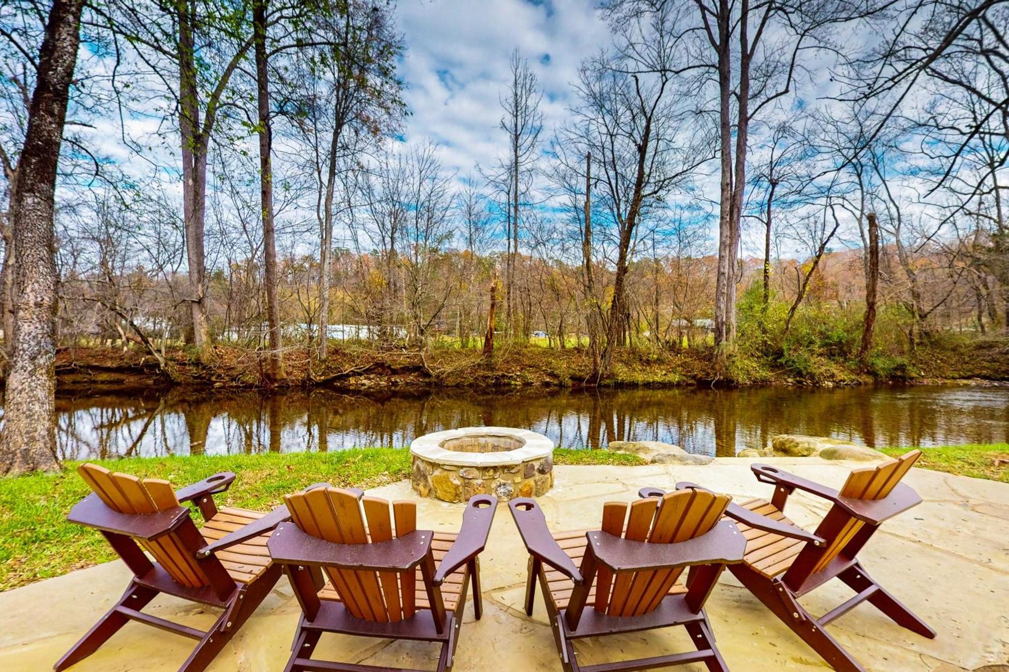 Rivers Edge Villa Cosby Bagian luar foto
